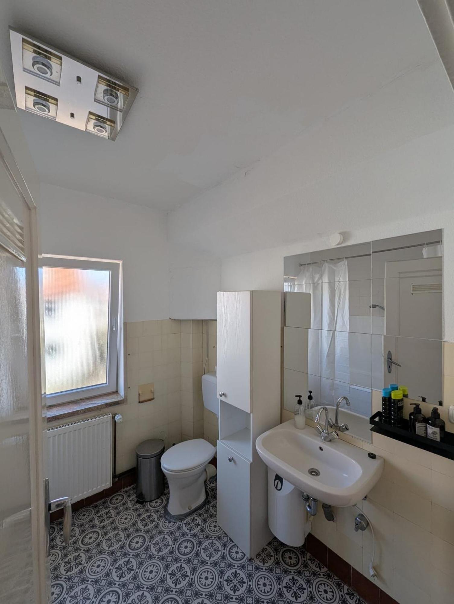 Haus Am Fuer Handwerker Und Messegaeste Apartment