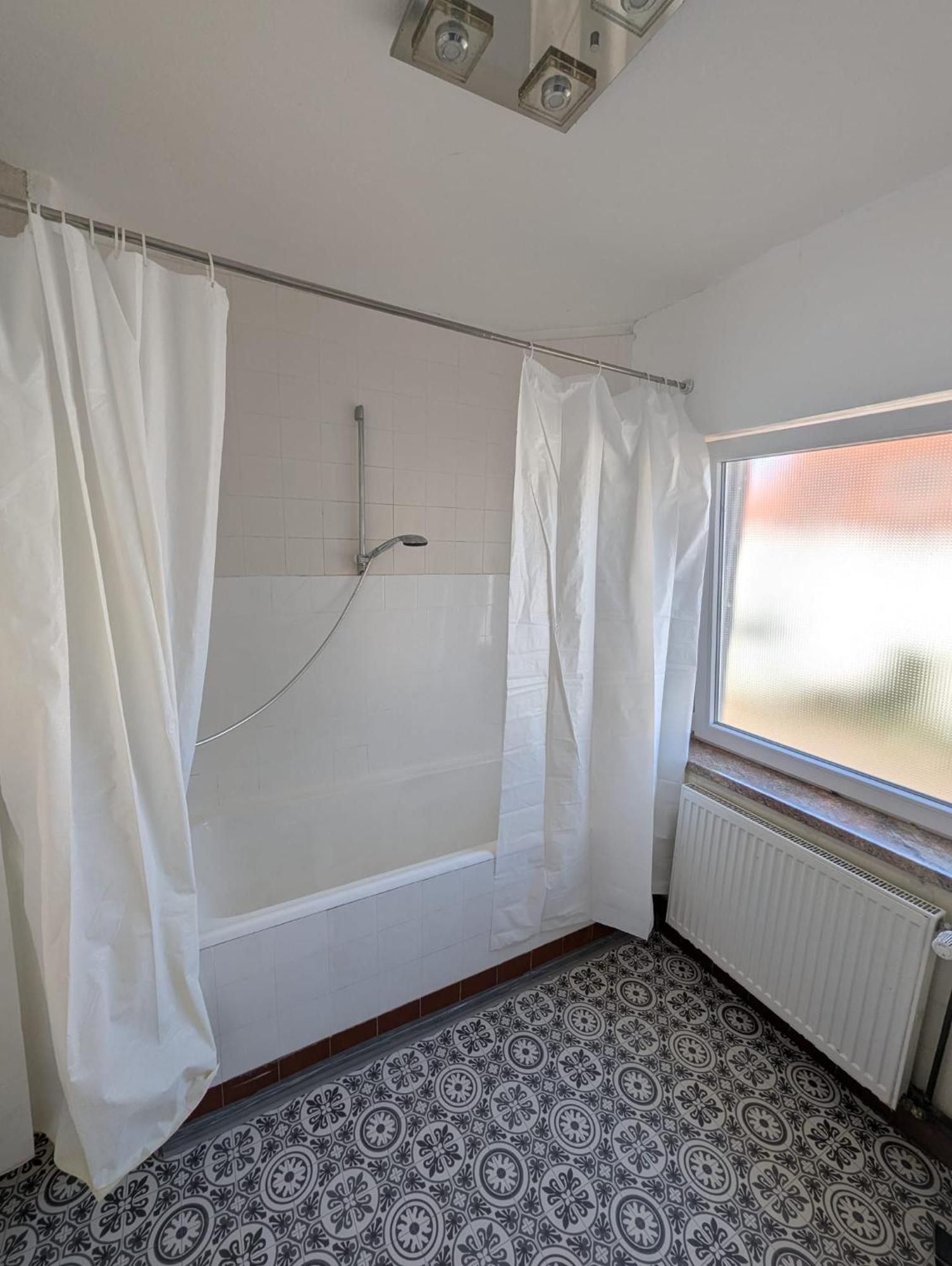 Haus Am Fuer Handwerker Und Messegaeste Apartment